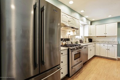 019_10_KLEIN_STREET_252690_400846
