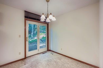 397 Cottage Ave W unit 3, Saint Paul, MN 55117 - photo 3