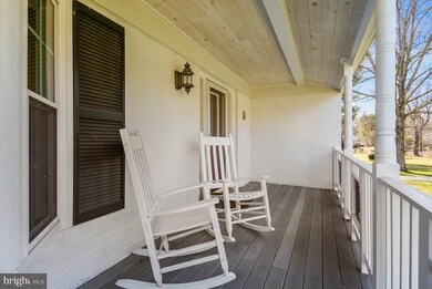 12912 Scarlet Oak Dr, Gaithersburg, MD 20878 - photo 2