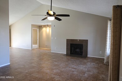 Great room w/ fireplace