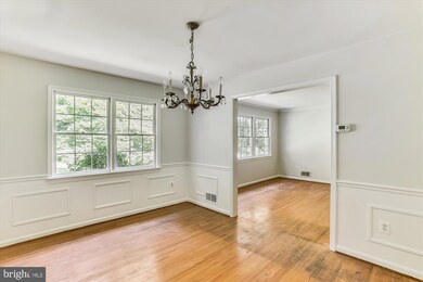 8112 Cindy Ln, Bethesda, MD 20817 - photo 6