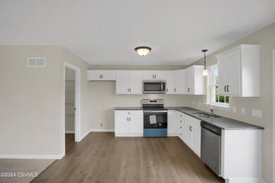 81 Saint Andrews Way, Monroe Township, PA 17870 - photo 6