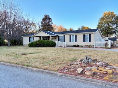 corner, dead end street