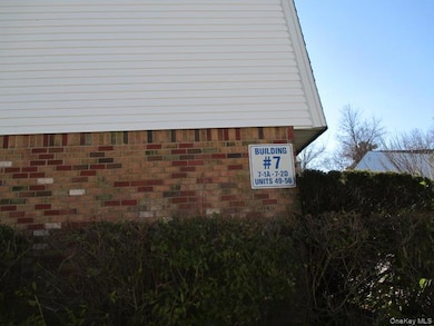 260 Waverly Ave unit 52, Patchogue, NY 11772 - photo 2