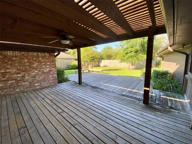 2008 Meadow Ln, Richmond, TX 77469 - photo 6