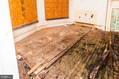 1806 N Mount St, Baltimore, MD 21217 - photo 5