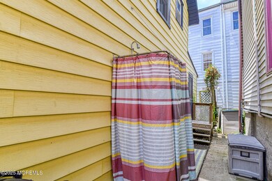 13 PP Outdoor Shower