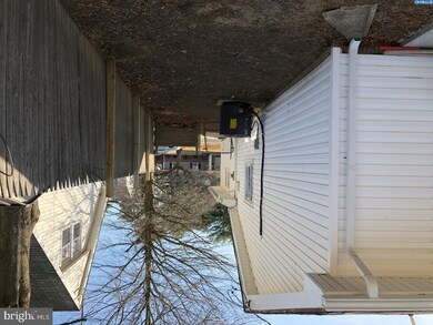 28 Blueberry Ln, Willingboro, NJ 08046 - photo 3