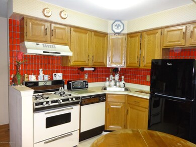 120 Devon Loop unit 4, Staten Island, NY 10314 - photo 7