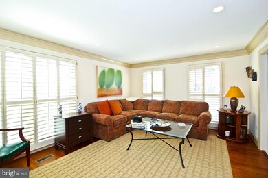 5619 Sugarbush Ln, Rockville, MD 20852 - photo 4