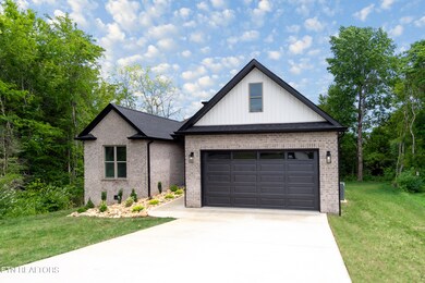 140 Tsuhdatsi Cir, Loudon, TN 37774 - photo 2