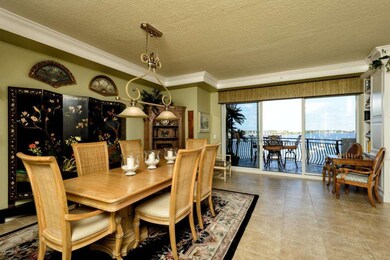 Dining to River View