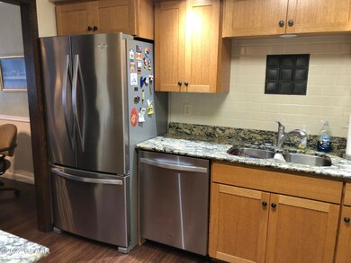 815 Duke Dr unit 423, Grand Forks, ND 58201 - photo 5