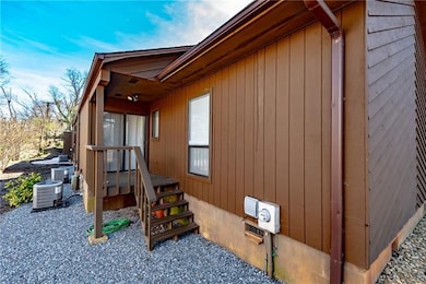 850 8th St NE unit A, Hickory, NC 28601 - photo 3