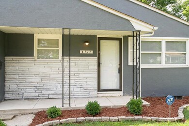 4777 Robinhood Park, Columbus, OH 43227 - photo 2