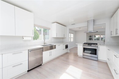 22035 De la Osa St, Woodland Hills, CA 91364 - photo 6