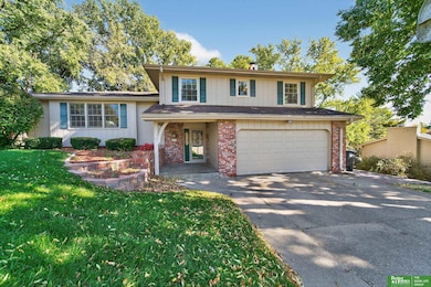 827 S 121st St, Omaha, NE 68154 - photo 4