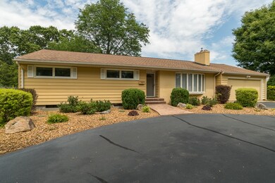 120 Wilkin Dr, Longmeadow, MA 01106 - photo 2