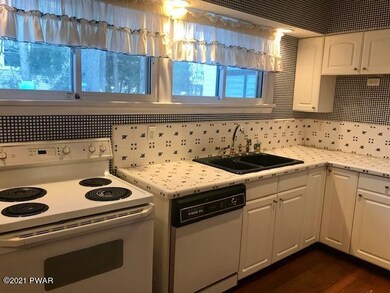 206 Elizabeth St, Milford, PA 18337 - photo 6