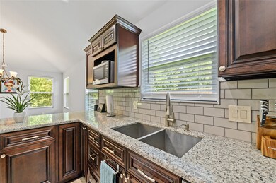 1987 Brentwood Dr, Alvin, TX 77511 - photo 6