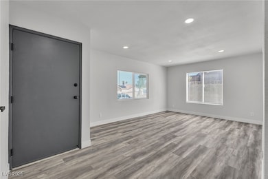 7225 Bridgeview Ave, Las Vegas, NV 89147 - photo 3