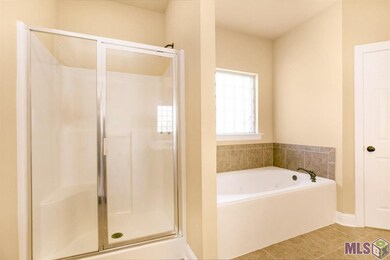 4906 Knight Dr, Zachary, LA 70791 - photo 4