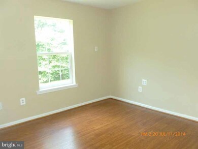 10402 Glen Spring Ln, Bowie, MD 20720 - photo 4