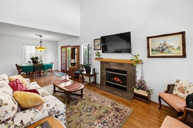 18352 Keswick St unit 2, Reseda, CA 91335 - photo 4