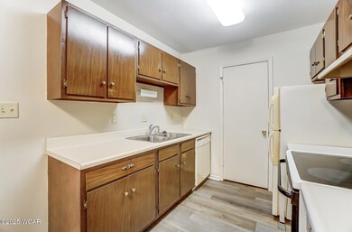 2275 n cable rd 212 (6)