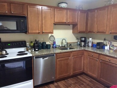 31/33 Hanover Dr, Bethlehem, NY - photo 5