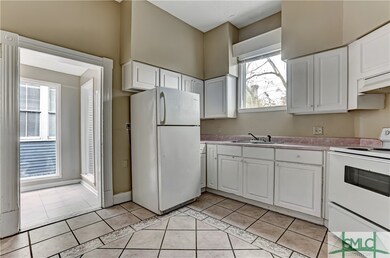 518 E Waldburg St unit B, Savannah, GA 31401 - photo 7