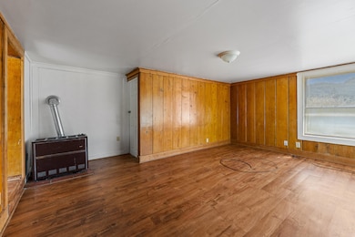 207 Henry St, Myrtle Creek, OR 97457 - photo 4