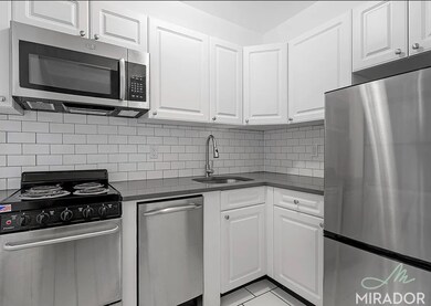 132 E 45th St unit 5-I, New York, NY 10017 - photo 7