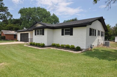 708 Line Dr, Gainesville, TX 76240 - photo 2