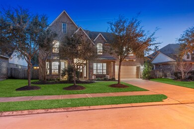 Absolutely gorgeous curb appeal!