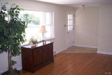 275 Bridle Path Rd, Bethlehem, PA 18017 - photo 7