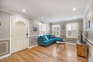 1223 Chamboard Ln, Houston, TX 77018 - photo 3