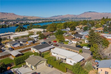 144 12th St NE, East Wenatchee, WA 98802 - photo 7