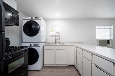 706 Milwaukee St unit A, Houston, TX 77009 - photo 7