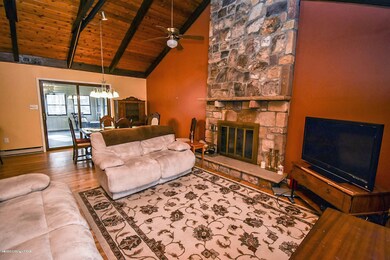 240 Aspen Rd, Pocono Pines, PA 18350 - photo 6