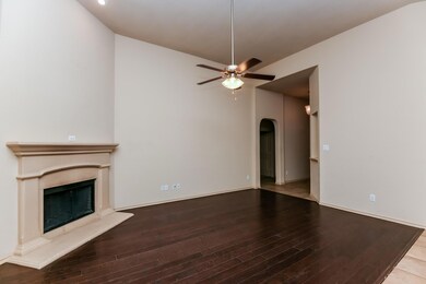 1208 Vaughna Dr, Weatherford, TX 76087 - photo 2