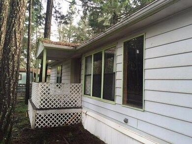 242 Honeybee Ln, Cave Junction, OR 97523 - photo 3