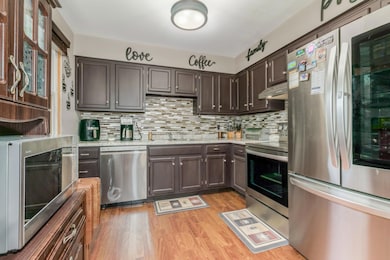 5751 Joshua St, Lansing, MI 48911 - photo 6