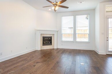 1307 Beach Blvd, Sherman, TX 75090 - photo 4