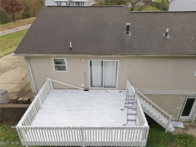 127 Pineview Dr unit END, Marietta, OH 45750 - photo 7