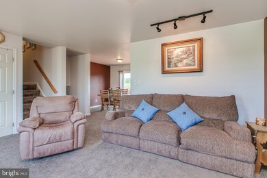 18804 Diller Dr, Hagerstown, MD 21742 - photo 5