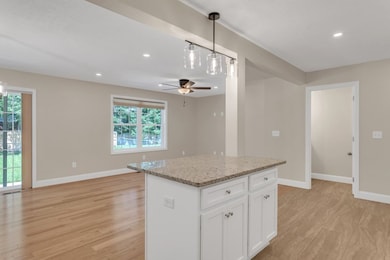 96 Royal Ln unit 96, Agawam, MA 01001 - photo 5