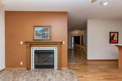 2905 Dennis Dr NW, Cedar Rapids, IA 52405 - photo 7