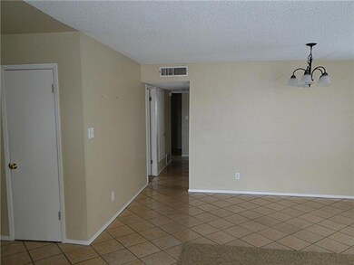 1075 Green Lilac Cir, El Paso, TX 79915 - photo 5