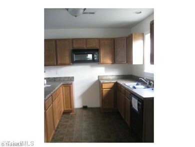 107 Tarrington Dr, Statesville, NC 28625 - photo 4